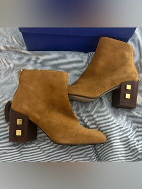 Chunky Suede Ankle Boot - 6